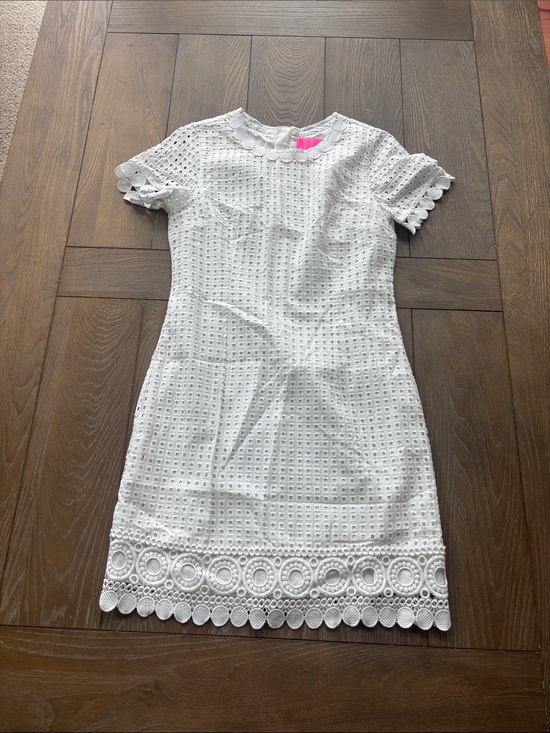 Lilly Pulitzer Dresses & Skirts - Lilly Pulitzer White Eyelet Shift Dress